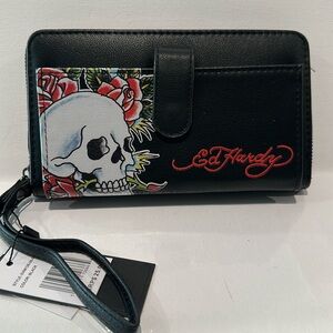 NWT Ed Hardy Cellphone Skull Zip Around Compact Wallet.